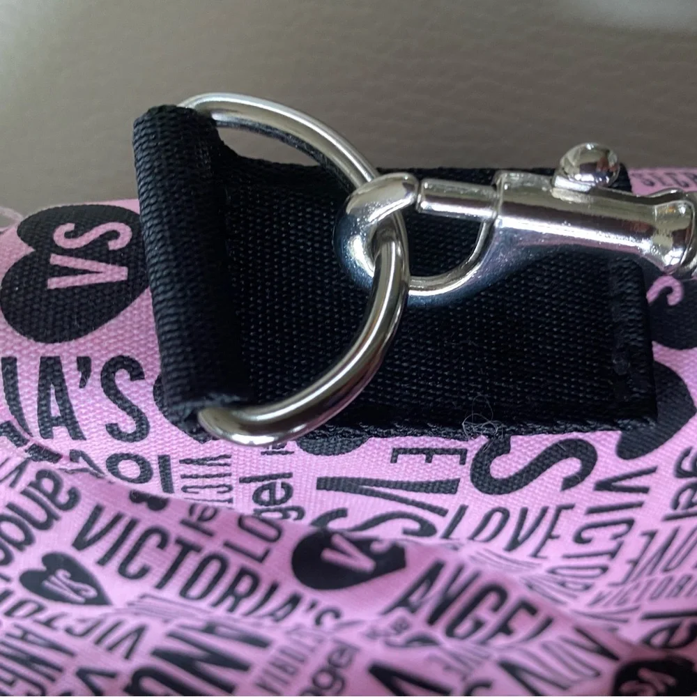 Victoria’s Secret limited edition duffle bag - Picture 3 of 8